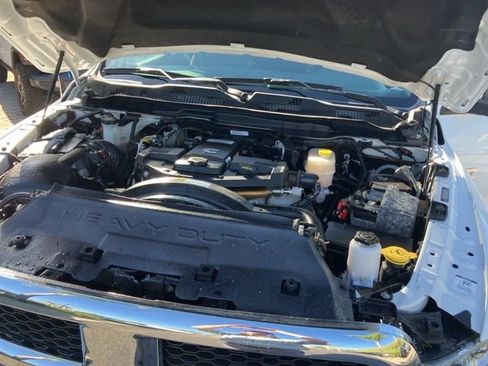 Used 2018 RAM 2500 SLT image 29