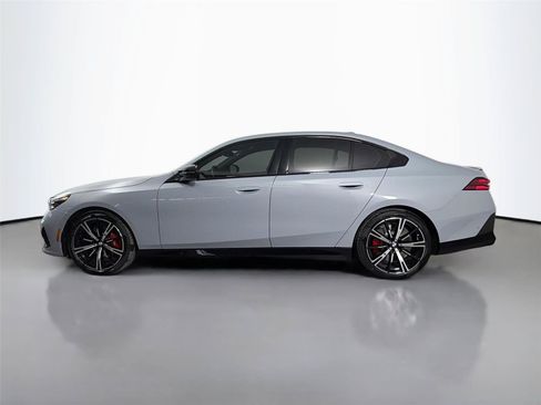 New 2026 BMW i5 w/ Executive Package AWD/4WD image 8