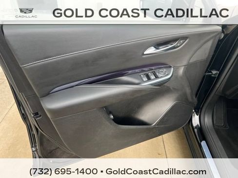 Certified 2023 Cadillac XT4 Luxury w/ Cold Weather Package AWD/4WD image 17