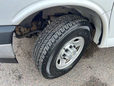 Used 2020 Chevrolet Express 3500 w/ Power Convenience Package image 23