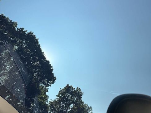 Used 2021 Tesla Model Y Long Range image 32