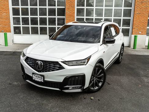Used 2025 Acura MDX A-Spec AWD/4WD image 2