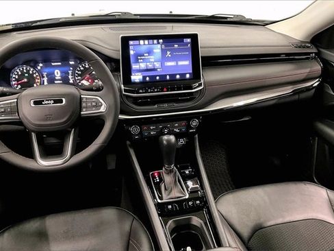 Used 2022 Jeep Compass Trailhawk image 6