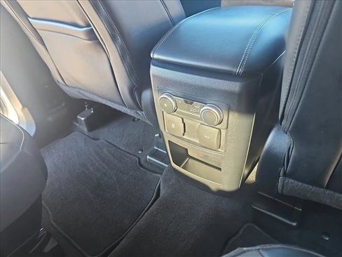 Used 2021 Ford Explorer XLT w/ Equipment Group 202A image 11