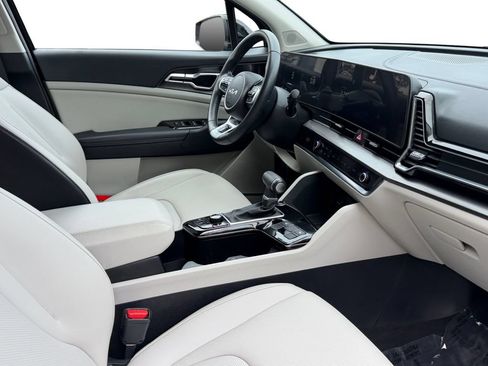Certified 2024 Kia Sportage EX AWD/4WD image 5