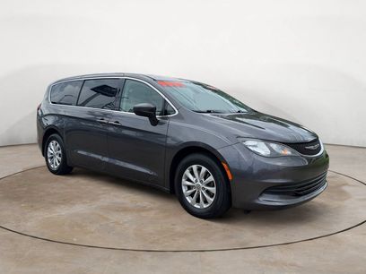 Used 2017 Chrysler Pacifica Touring w/ Tire & Wheel Group