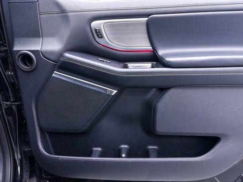 Used 2025 Ford Expedition Max Platinum image 40