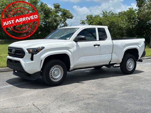 Used 2024 Toyota Tacoma SR RWD image 2