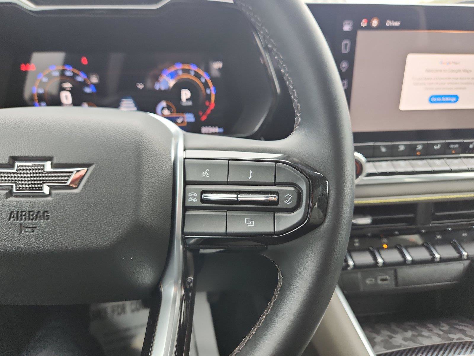 Used 2024 Chevrolet Colorado ZR2 w/ Technology Package AWD/4WD image 16