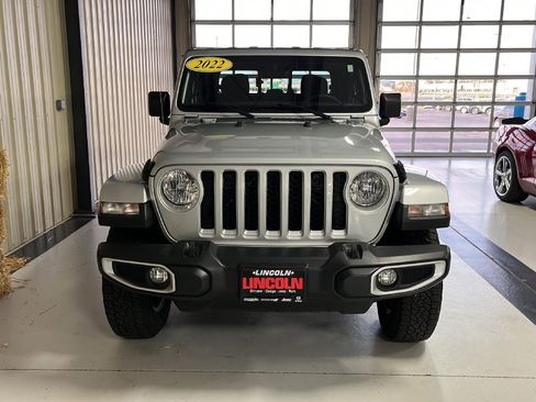 Used 2023 Jeep Gladiator Overland image 5