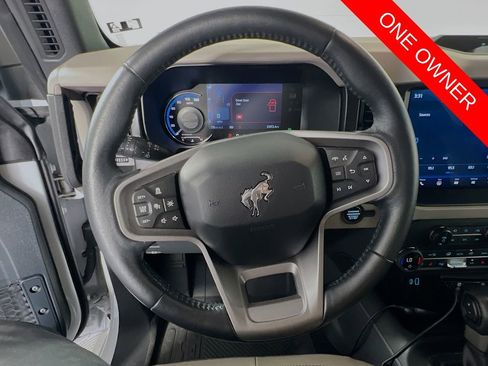 Used 2023 Ford Bronco Wildtrak image 11