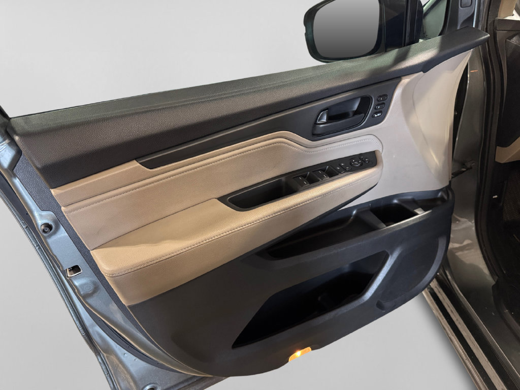 Used 2018 Honda Odyssey Touring image 15