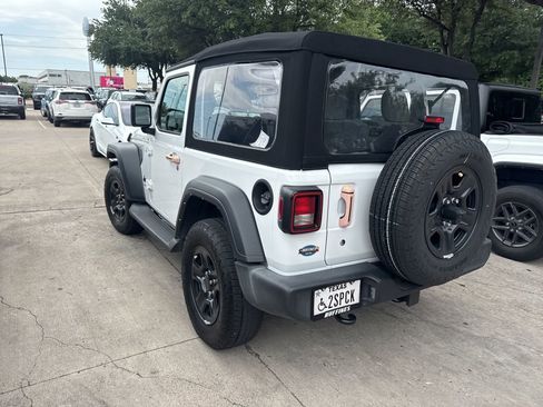 Used 2024 Jeep Wrangler Sport AWD/4WD image 5