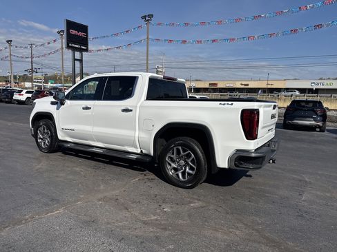 Used 2023 GMC Sierra 1500 SLT w/ SLT Premium Package AWD/4WD image 6