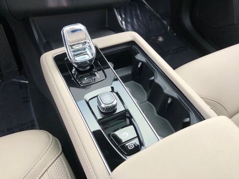 New 2026 Volvo XC90 T8 Plus w/ Protection Package Premier image 28