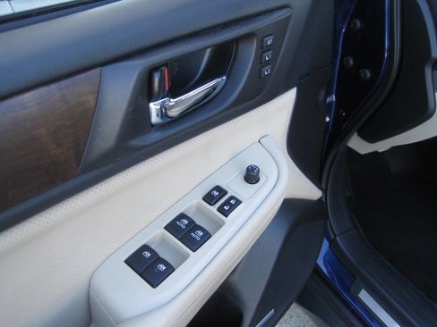 Used 2015 Subaru Outback 2.5i Limited image 49