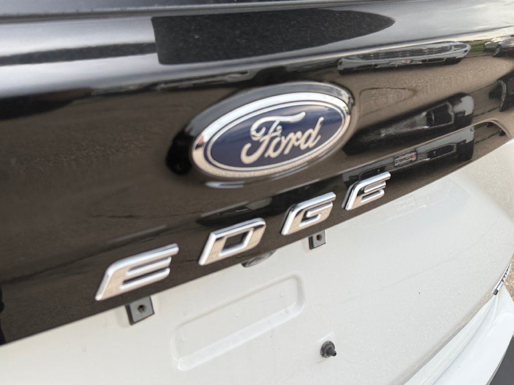 Used 2024 Ford Edge SEL AWD/4WD image 36