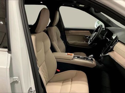 New 2026 Volvo XC90 B6 Plus w/ Protection Package image 12