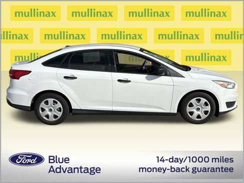 Used 2017 Ford Focus S image 2