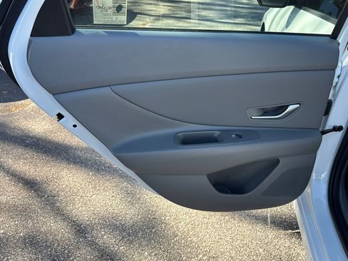 New 2026 Hyundai Elantra SEL Sport Premium FWD image 22