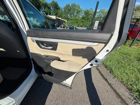 Used 2018 Honda CR-V LX image 17