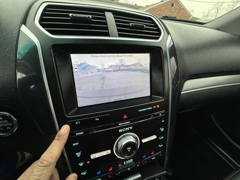 Used 2017 Ford Explorer Sport w/ Equipment Group 401A image 25