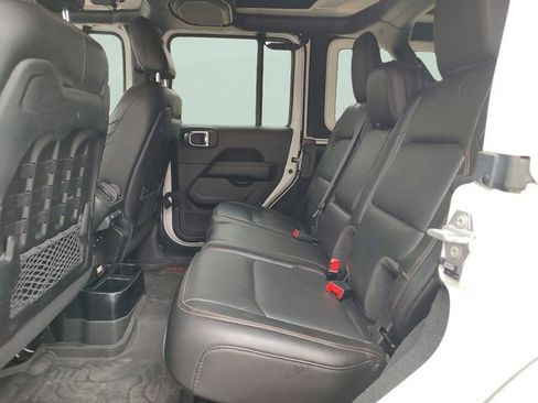 Certified 2022 Jeep Wrangler Unlimited Rubicon w/ Xtreme Recon 35" Tire Package image 29