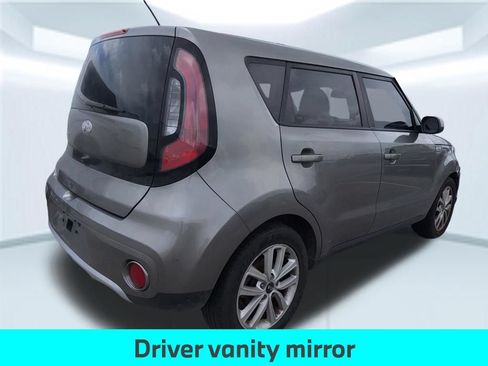 Used 2018 Kia Soul + FWD image 11