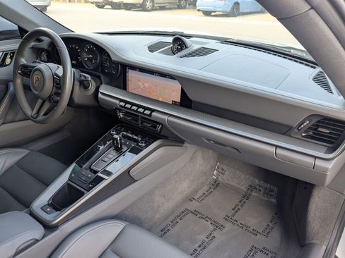 Used 2020 Porsche 911 Carrera image 23