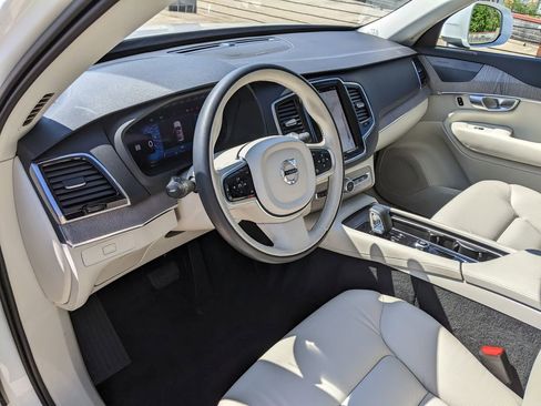 Certified 2024 Volvo XC90 B6 Plus w/ Protection Package Premier AWD/4WD image 8