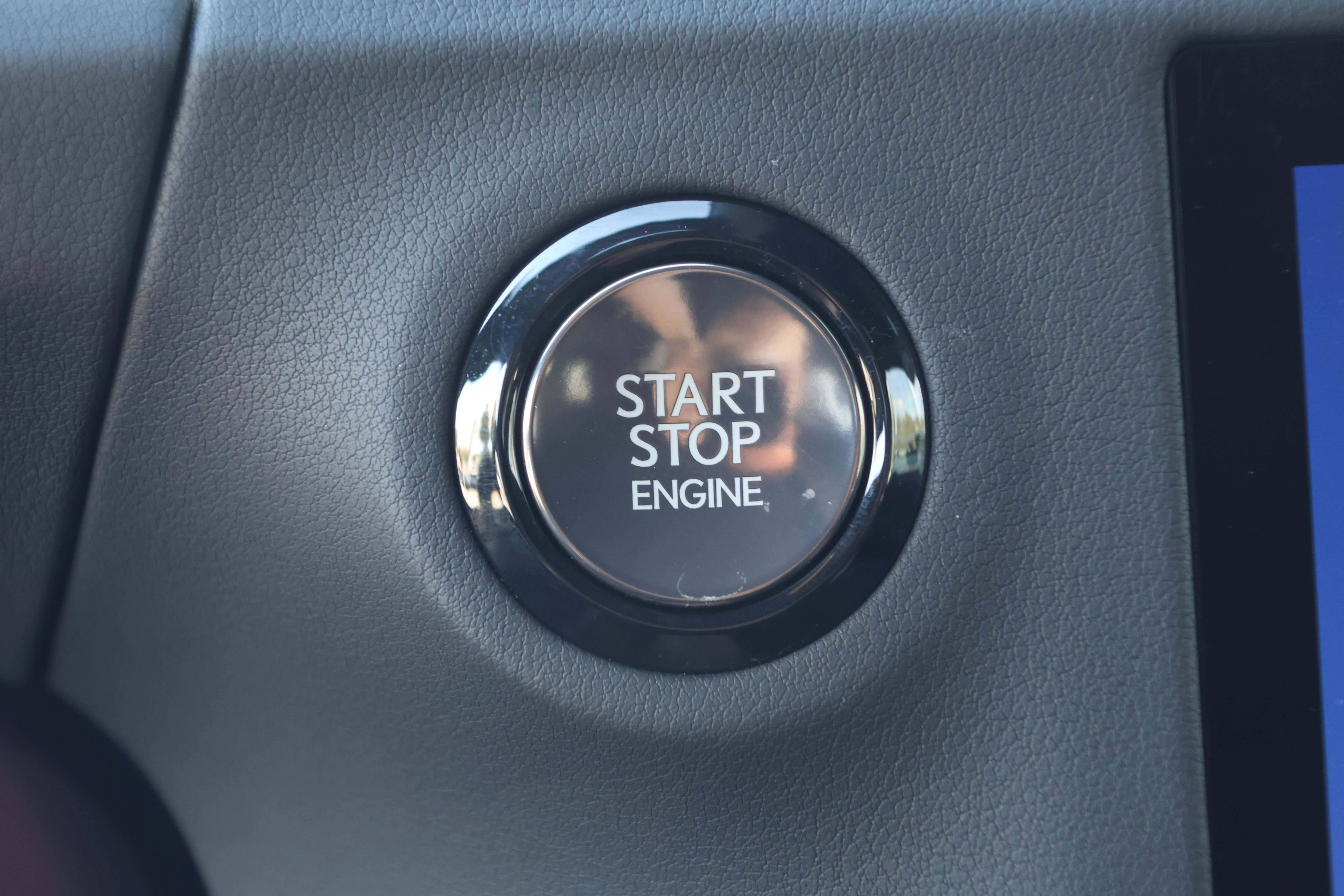 Certified 2024 Lexus GX 550 w/ Cold Area Package AWD/4WD image 19