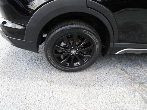 Used 2018 Toyota RAV4 Adventure AWD/4WD image 24