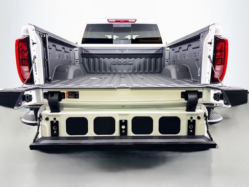 Used 2025 GMC Sierra 2500 SLE w/ SLE Value Package; image 39