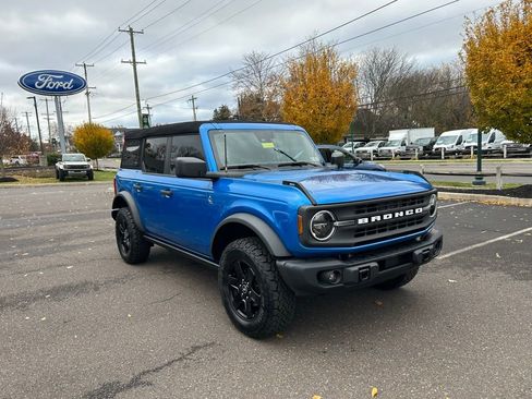 Certified 2024 Ford Bronco Black Diamond image 3