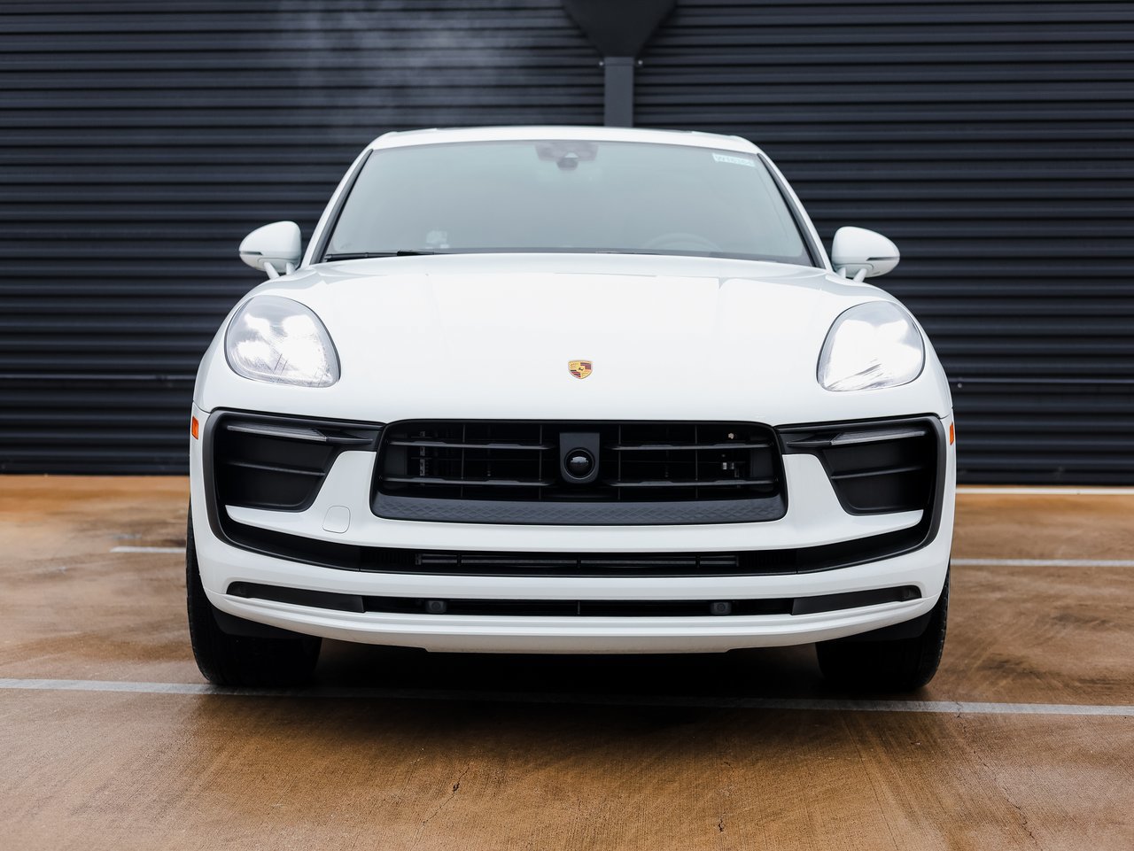 Certified 2026 Porsche Macan AWD/4WD image 10