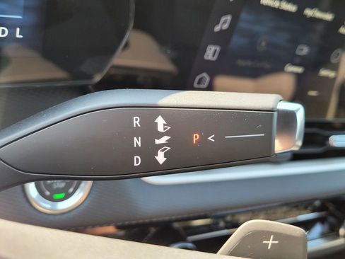 New 2026 Chevrolet Equinox LT image 21