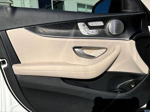 Used 2022 Mercedes-Benz E 350 Sedan image 26