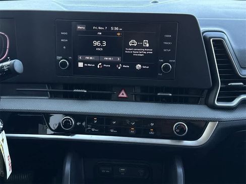 Used 2023 Kia Sportage LX image 16