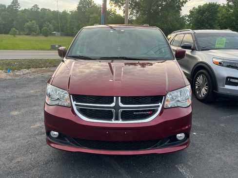 Used 2019 Dodge Grand Caravan SXT FWD image 8