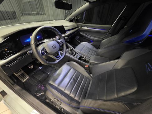 Used 2023 Volkswagen Golf 20th Anniversary Edition image 18