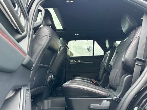 Used 2025 Ford Explorer ST AWD/4WD image 12