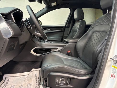 Used 2023 Jaguar F-PACE S AWD/4WD image 24