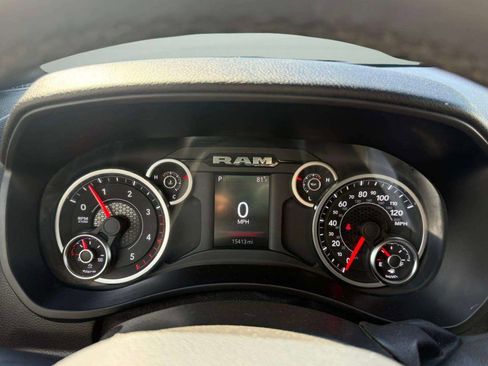 Used 2025 RAM 2500 Big Horn AWD/4WD image 36
