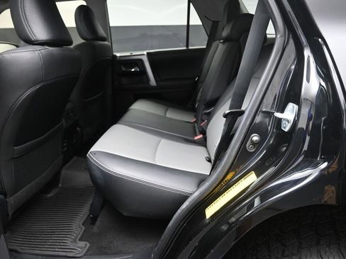 Used 2019 Toyota 4Runner SR5 Premium AWD/4WD image 21