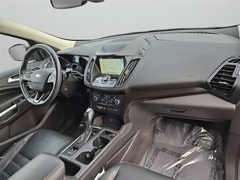 Used 2019 Ford Escape Titanium image 21