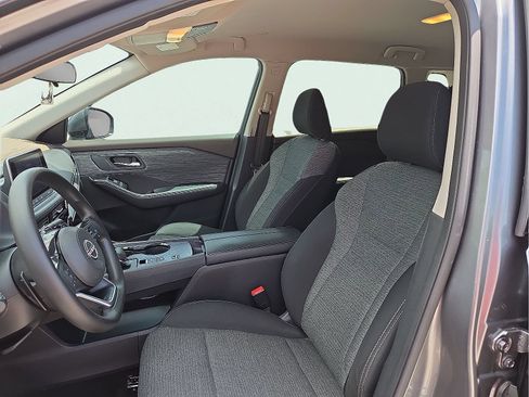 Used 2022 Nissan Rogue SV FWD image 13