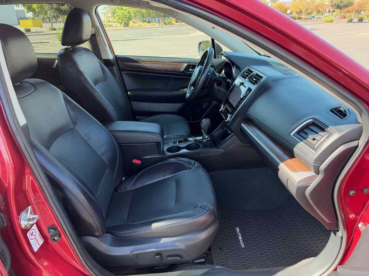 Used 2018 Subaru Outback 3.6R Limited AWD/4WD image 21