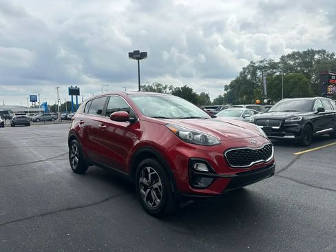 Used 2022 Kia Sportage LX AWD/4WD image 3