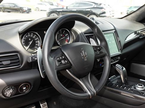 Used 2024 Maserati Levante Trofeo AWD/4WD image 24