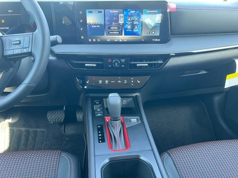 New 2026 Nissan Kicks SR w/ Cold Weather Package image 20